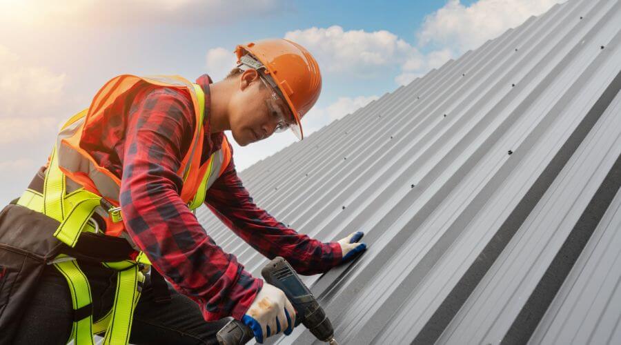 Professional Emergency Roof Repairs services in Conesville, IA